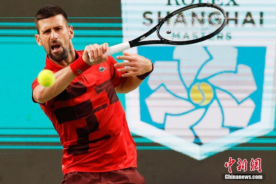 身边打球往 身边打球往